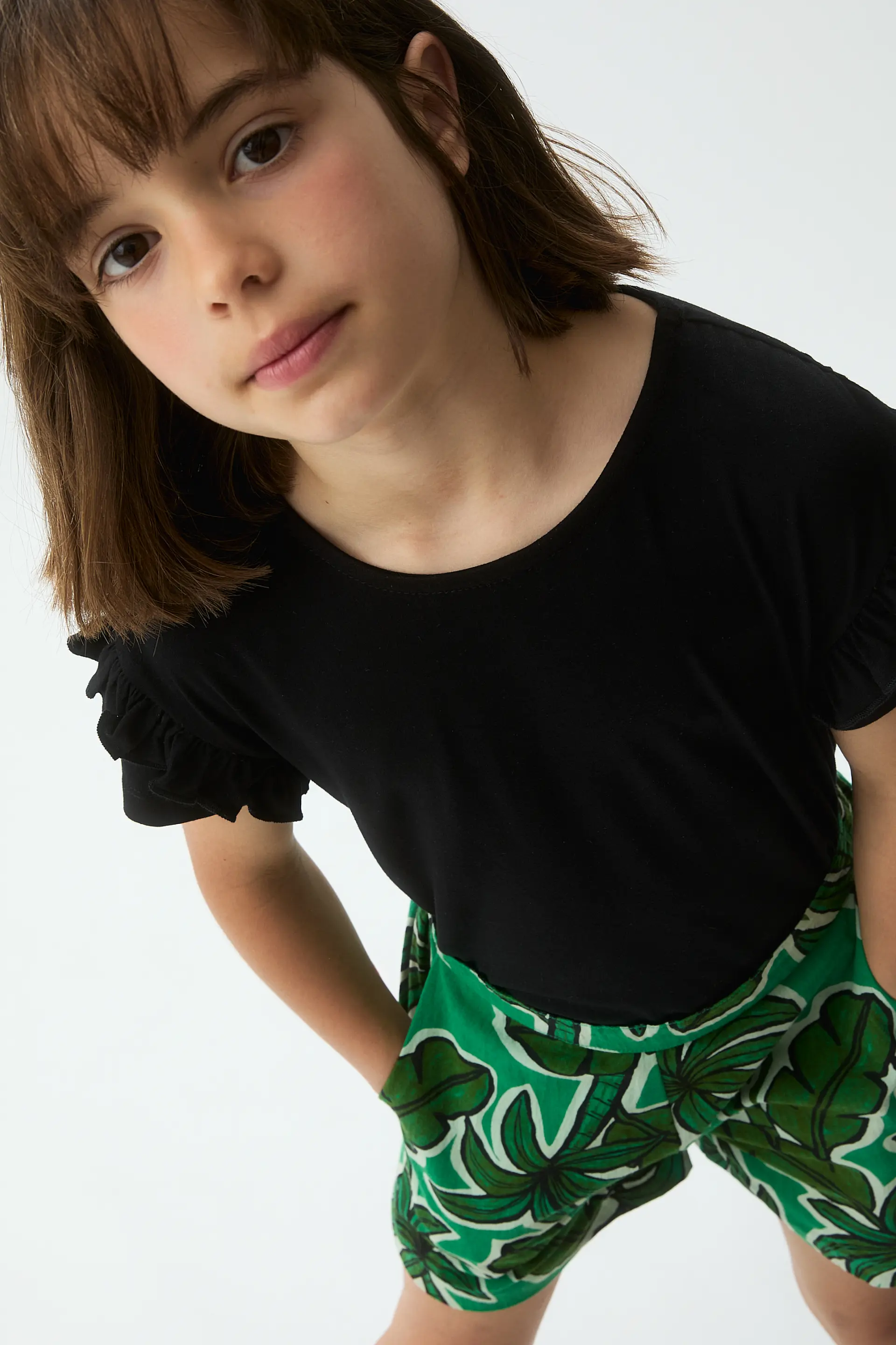 Camiseta básica de niña color negro - Image 4