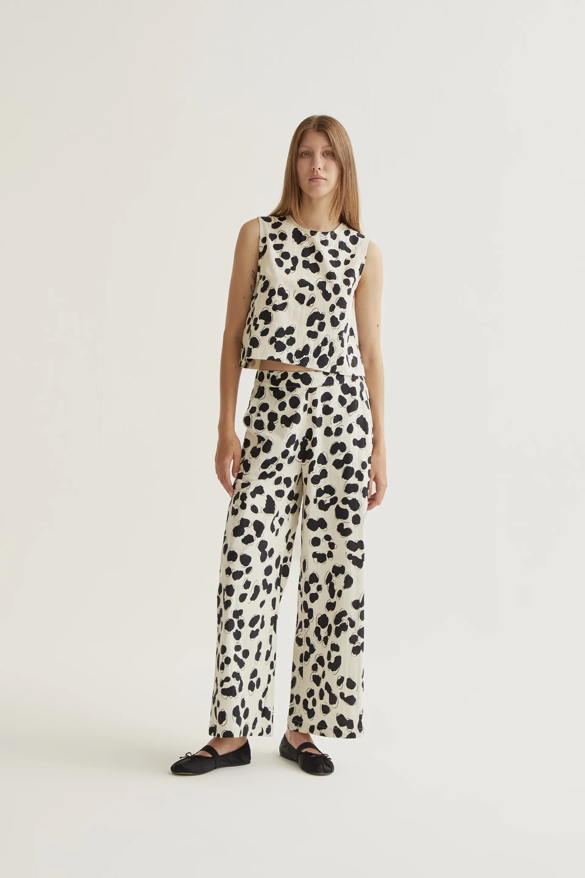 Pantalón con estampado Dalmatian - Image 5
