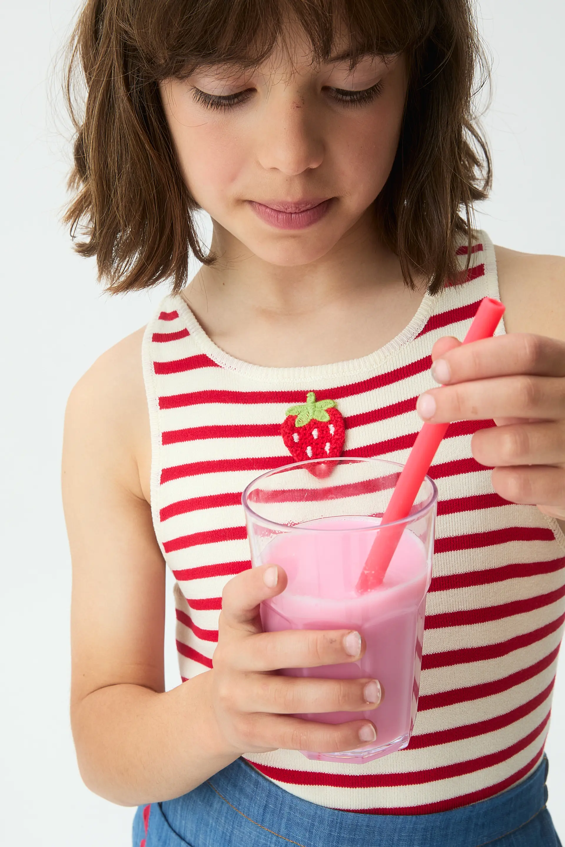 Top de niña punto con bordado de fresa - Image 4