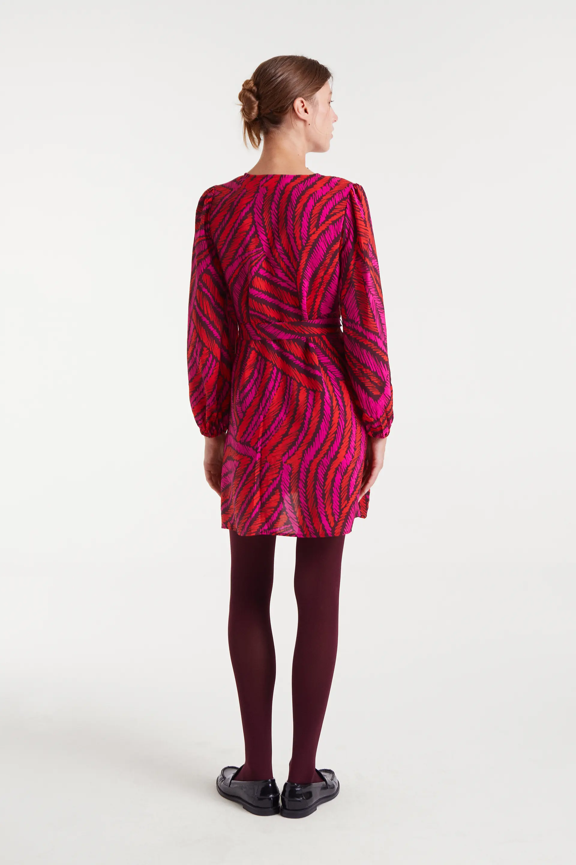 Vestido corto crepé ligero con estampado Fedora - Image 3