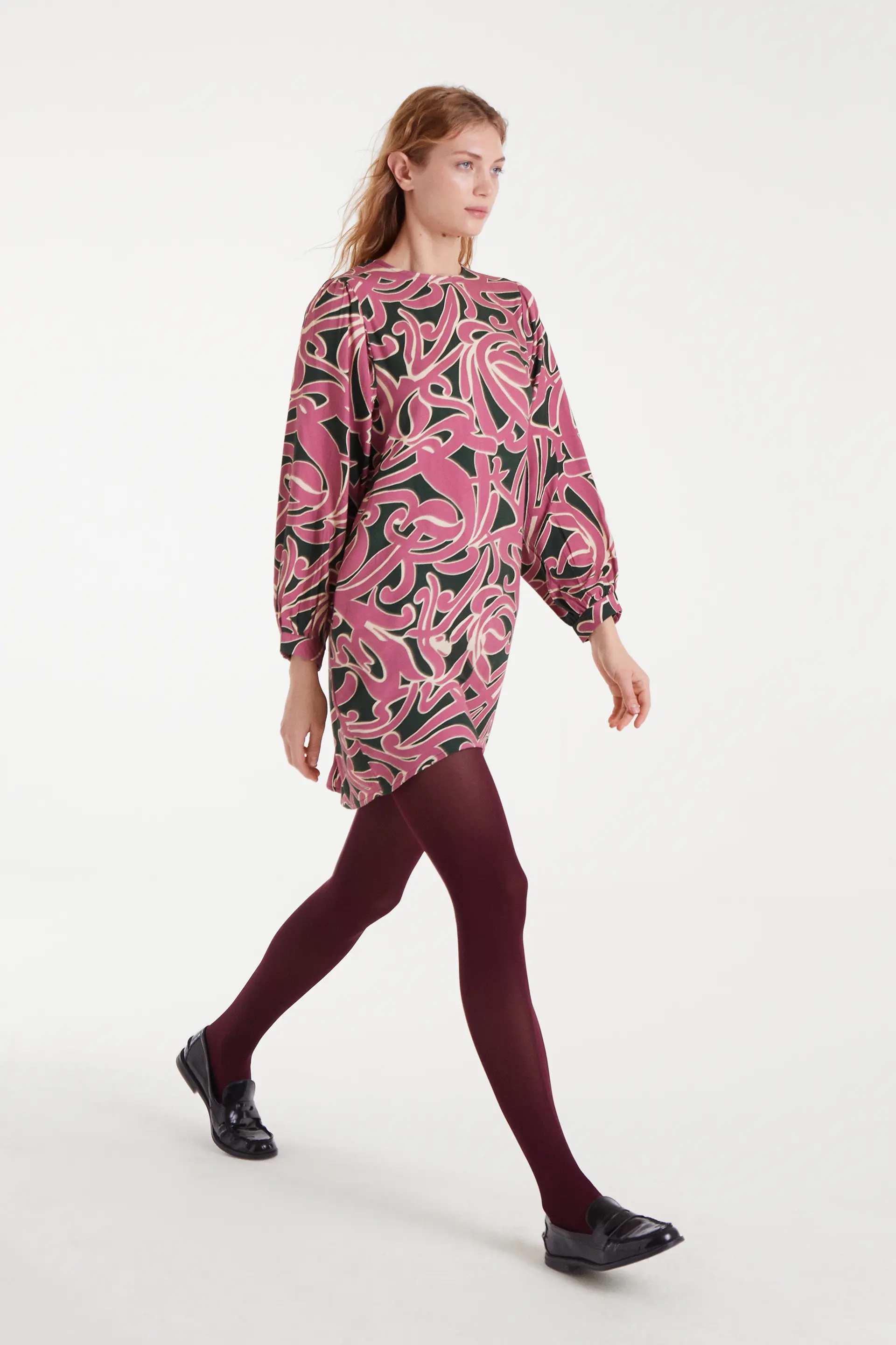 Vestido corto estampado Pastures - Image 5